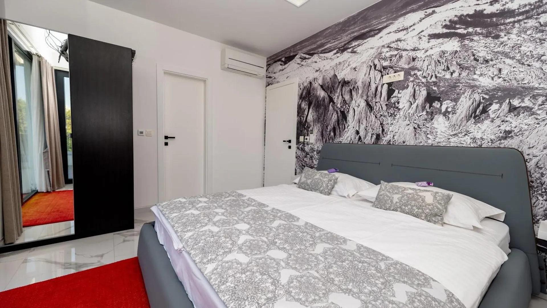 Contemporary Zadar Villa 4 Bedrooms Villa Barako Prestige Private Heated Pool Air-Conditioning Zaton Croatia